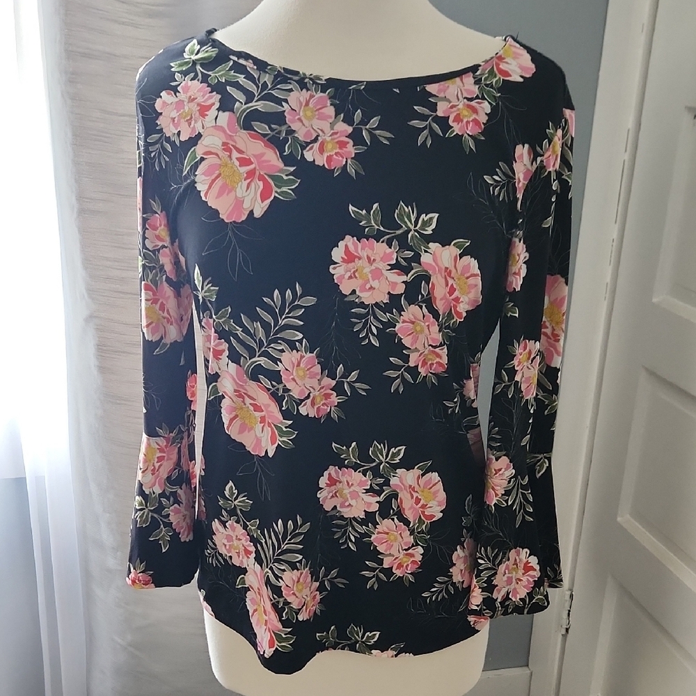 Pink and Black Fitted Bell Sleeve Blouse